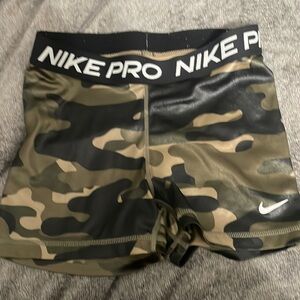 camo nike pros